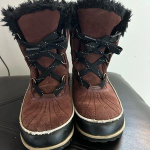 Sorel winter Boots Burgundy Suede Size 6.5